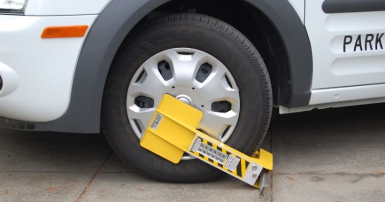 Blog post - How to decrease vehicle downtime costs in your fleet? - Frotcom How to decrease vehicle downtime costs in your fleet? - Booted vehicles - Frotcom