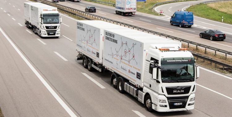 Blog - Platooning - new trials show that the use of electronically linked trucks is viable Platooning - new trials show that the use of electronically linked trucks is viable