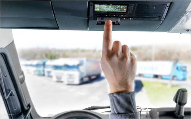 Blog - Tachograph data: The key tool to manage your fleet Tachograph data: The key tool to manage your fleet - Frotcom