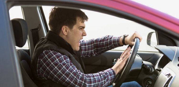 Blog - Top techniques for dealing with aggressive drivers Top techniques for dealing with aggressive drivers